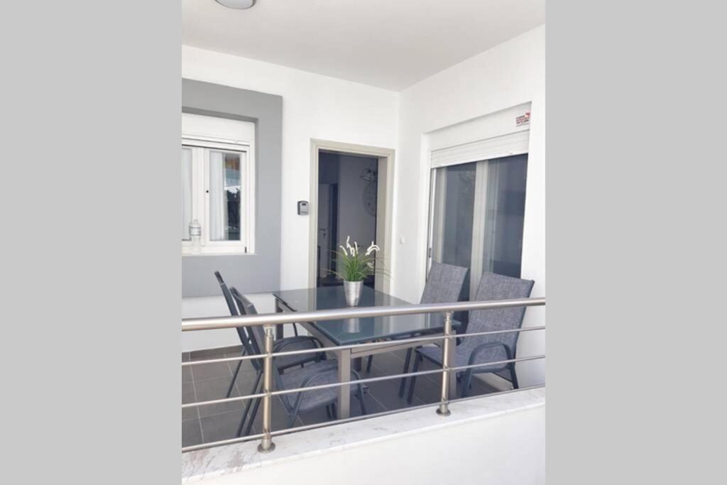 Polychrono New 2 Bedroom Apt. Just By The Sea! Dış mekan fotoğraf