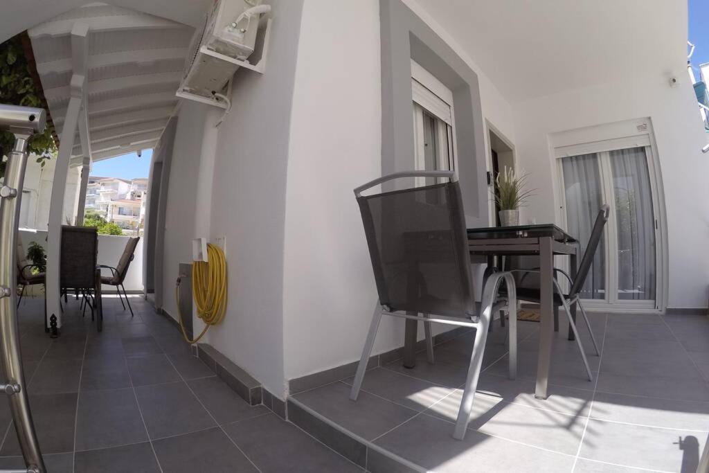 Polychrono New 2 Bedroom Apt. Just By The Sea! Dış mekan fotoğraf